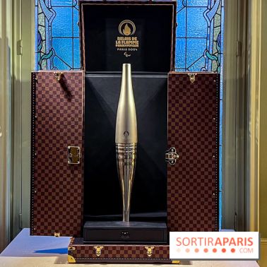 Malles Médailles et Torches des Jeux Olympiques de Paris 2024 griffées Louis Vuitton
