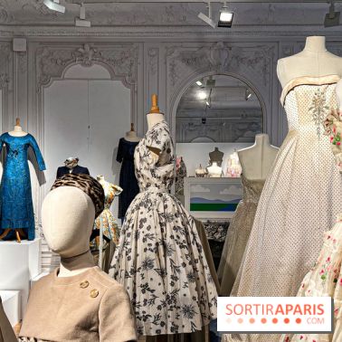 Exposition Haute Couture gratuite chez Bonhams Cornette de Saint Cyr, maison de vente prestigieuse à Paris