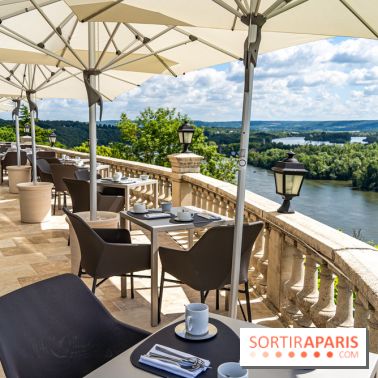 Le Brunch à volonté du belvédère au Domaine de la Corniche dans les Yvelines - photos -  terrasse