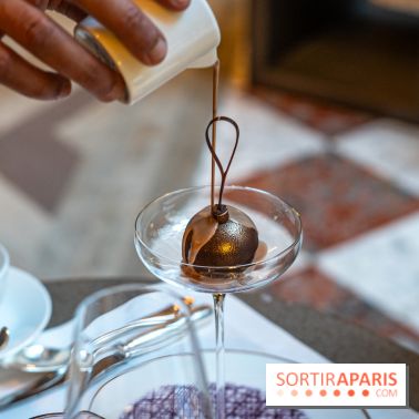 Le tea time de Noël du Crillon 2024 par Matthieu Carlin