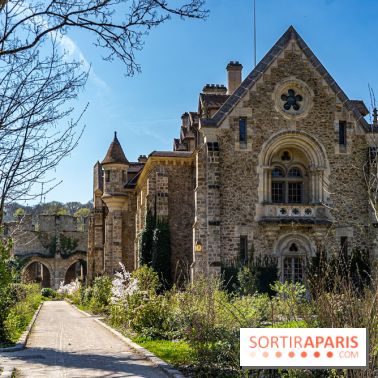 Les Chasses, le restaurant insolite avec une superbe terrasse à l'Abbaye des vaux de Cernay dans les Yvelines