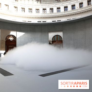 Fujiko Nakaya : nos photos de sa sculpture de brouillard à voir à la Bourse de Commerce