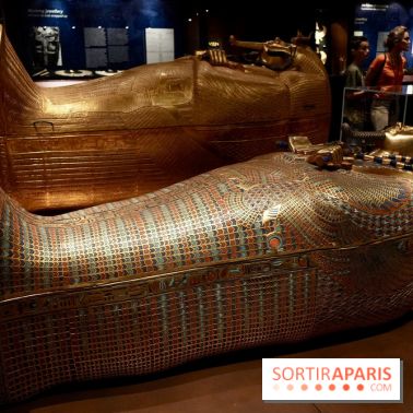 Le sarcophage doré de l’exposition Toutânkhamon - Toutankhamon : son tombeau et ses trésors