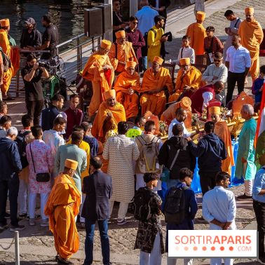 Défilé flottant sur la Seine : le Jal Yatra à Paris, les photos