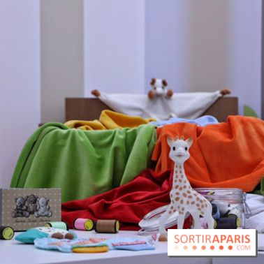 Les Mômans Sophie la Girafe à Paris