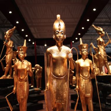 Statues contenues dans le tombeau de Toutankhamon