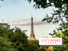 La terrasse dans un jardin avec vue Tour Eiffel du Marguerite 1606 au Domaine de la Reine Margot