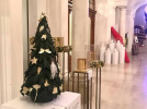 Les Sapins de Noël des créateurs 2019 au Plaza Athénée