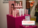 Kylie Jenner installe sa salle de bain et ses soins Kylie Skin aux Galeries Lafayette Champs-Elysées