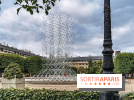 Réflexions d'Emmanuel Barrois, Une installation monumentale insolite au Jardin du Palais Royal 