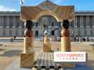 Paris : quel est ce portail monumental installé sur la place du Louvre ?