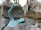 Connaissez-vous l'histoire de cette tombe à la rose éternelle ?