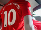 Manchester United s'engage à faire don des recettes sur les maillots floqués #BlackLivesMatter