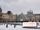 La Neige à Paris - Musée du Louvre pyramide