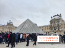 La Neige à Paris - Musée du Louvre pyramide foule