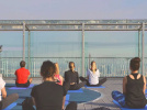 Des cours de yoga sur la terrasse de la tour Montparnasse