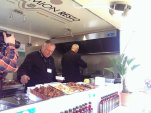 David Martin gare son food truck à La Foire de Paris