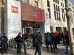 Inauguration du Mi Store sur les Champs-Elysées : Xiaomi offre le plein de cadeaux