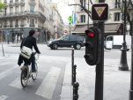 Le « cédez-le passage cycliste au feu rouge » généralisé à Paris