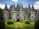 Ce château de la Renaissance à l'architecture remarquable a failli disparaitre !
