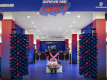 Drive me Crazy : une station service pop et colorée avec des animations gratuites au Bon Marché