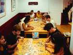 Puzz : le premier café-bar à puzzles de Paris, entre détente et défis chronométrés