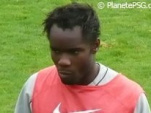 Luyindula n'a que le PSG en tête