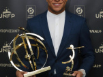 PSG : Kylian Mbappé élu meilleur joueur de la saison en Ligue 1 (Trophée UNFP)