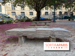 Ce parc parisien dans le 6e arrondissement cache deux bancs en forme de livre