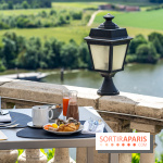 Le Brunch à volonté du belvédère au Domaine de la Corniche dans les Yvelines - photos -  table en terrasse avec vue