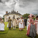 Visite théâtralisée inédite au Pavillon royal de la Muette - Corinne et Alain WARNIER   02