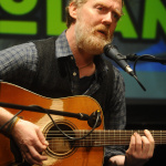 Glen Hansard, le chanteur et musicien irlandais, est décédé à l'âge de 56 ans