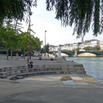 Music festival in Paris: Latin-urban atmosphere on the banks of the Seine in Paris