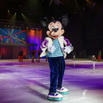 Disney sur Glace : Le Voyage Enchanté - Mickey Mouse