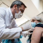 Cas contact : "les règles pourront évoluer" pour les vaccinés, selon Olivier Véran