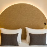 Belinda, l'hôtel au look 70's et son jardin caché dans le 16e arrondissement