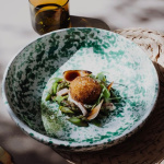 La recette de l’œuf en croûte de pain de campagne de Pierre Augé, chef de La Maison de Petit Pierre