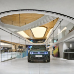 Maison 4 Renault : le pop-up culturel qui fait vibrer les Champs-Élysées