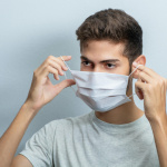 Covid: kan ons ophou om 'n masker te dra as ons ingeënt is?
