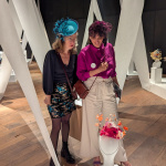 Une exposition gratuite de chapeaux "couture" colorés et des démonstrations de savoir-faire à Meudon