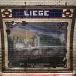 Cette station de la ligne 13 cache de superbes fresques en céramique 