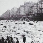 Paris : découvrez en images la dernière fois où la Seine a gelé