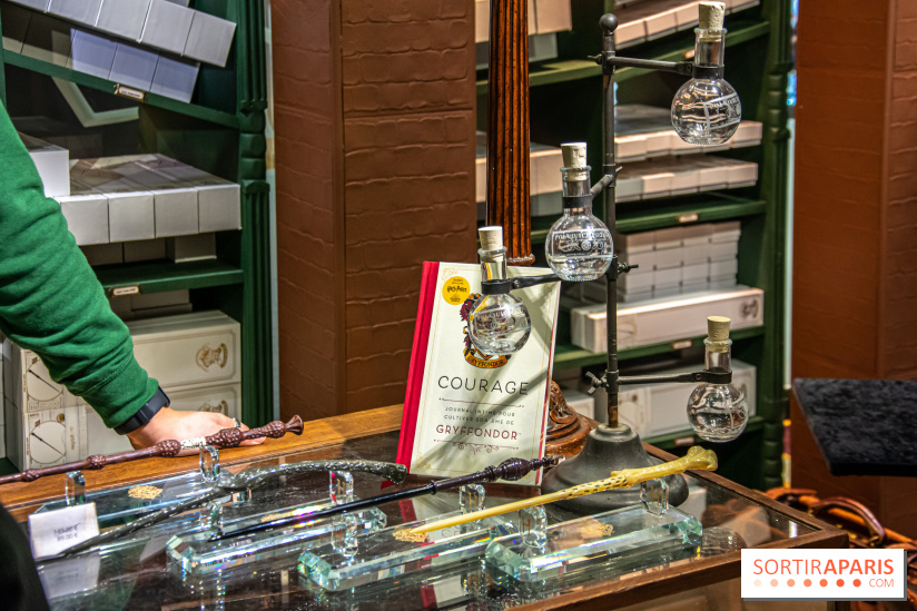 Harry Potter : nos photos du pop-up store Arribas, spécialisé dans le verre, sur les Champs-Elysées