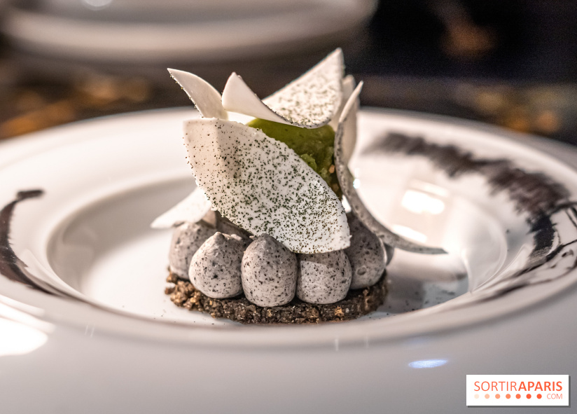 Akira Back Paris fête ses 1 an -  dessert sésame noir et sorbet basilic thaï