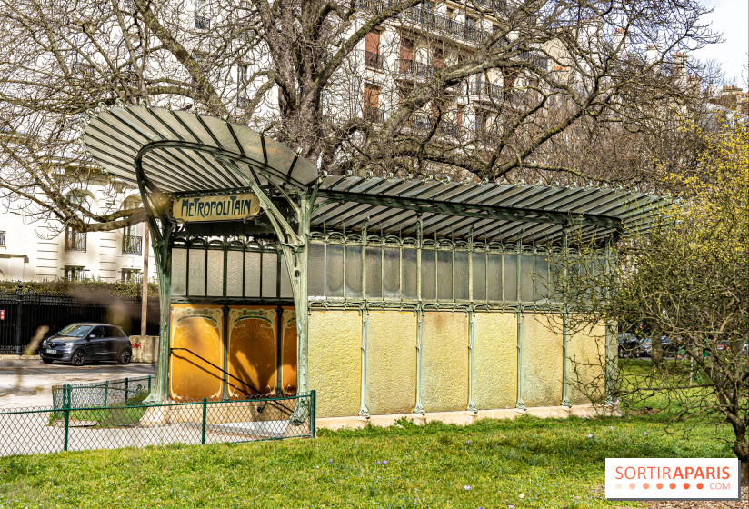  Le dernier édicule de type B d'Hector Guimard - Métro Porte Dauphine  -  A7C5176