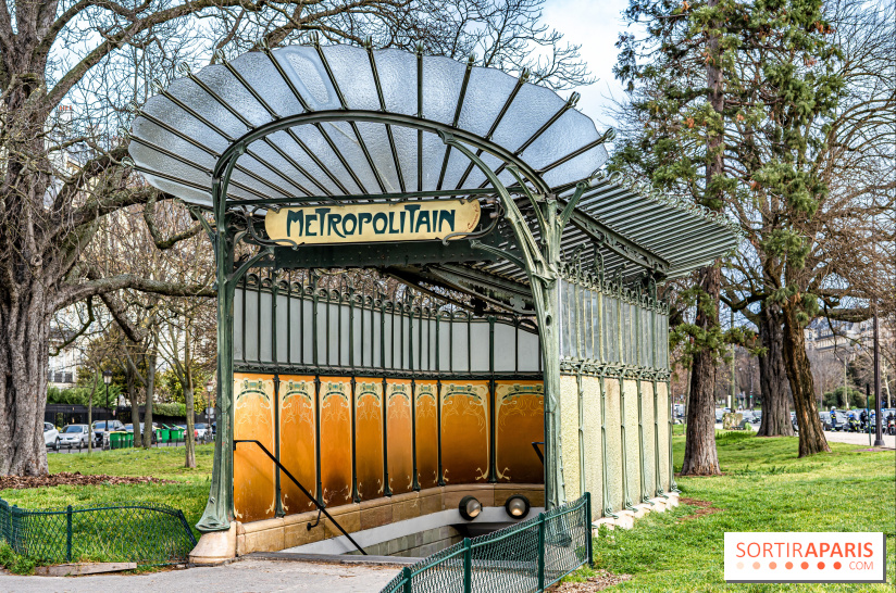  Le dernier édicule de type B d'Hector Guimard - Métro Porte Dauphine  -  A7C5187