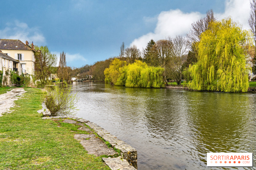 Moret-sur-Loing - citée médiévale - plus beaux détours de France - bord du Loing