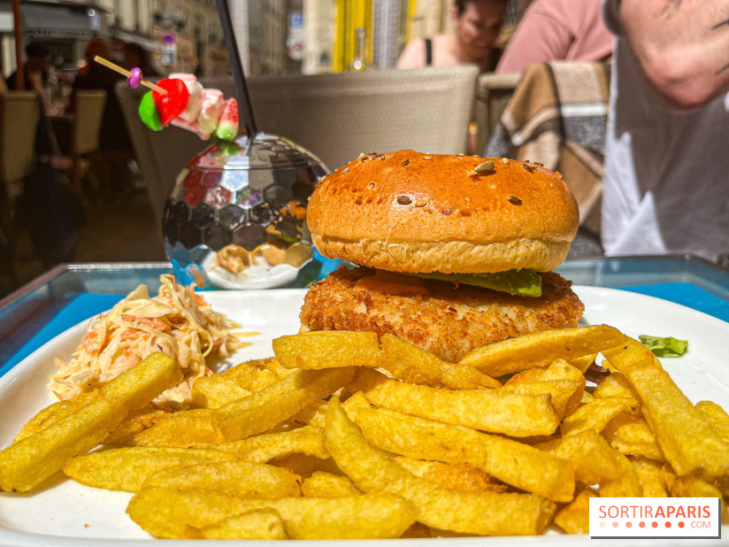 Tata Burger, le restaurant aux burgers en forme de zizi dans le Marais - B31C4B29 5B67 487D 8EF8 CDBFDB2B2F5B