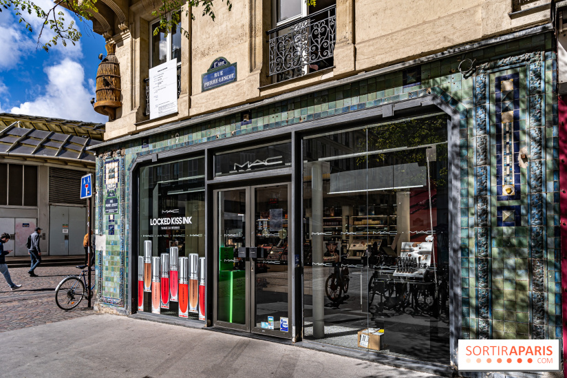 La ruche insolite, vieille enseigne aux Halles -  A7C0191