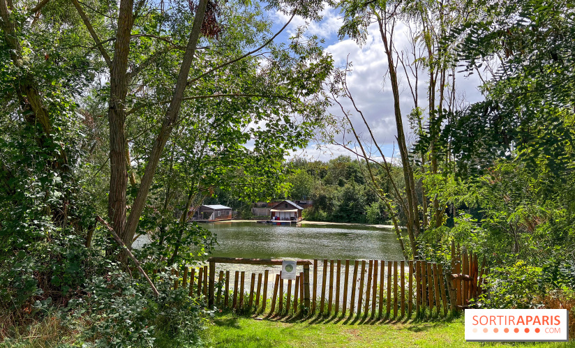 L'étang de la Galiotte dans le parc du Peuple de l'Herbe - Carrières-sous-Poissy (Yvelines)